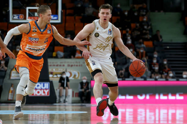 在球迷中传 在球迷中传