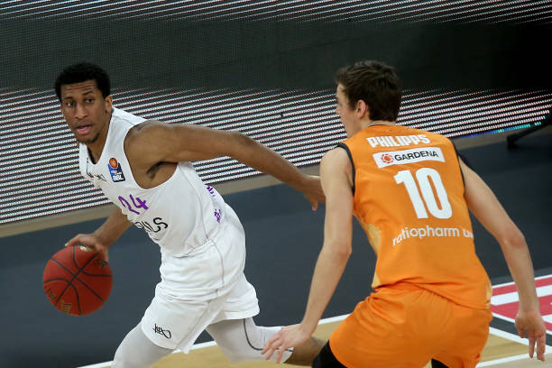 科雷亚将首 科雷亚将首